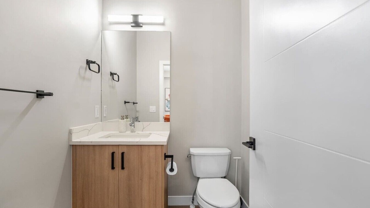 Photo of Bathroom in Banff Trail