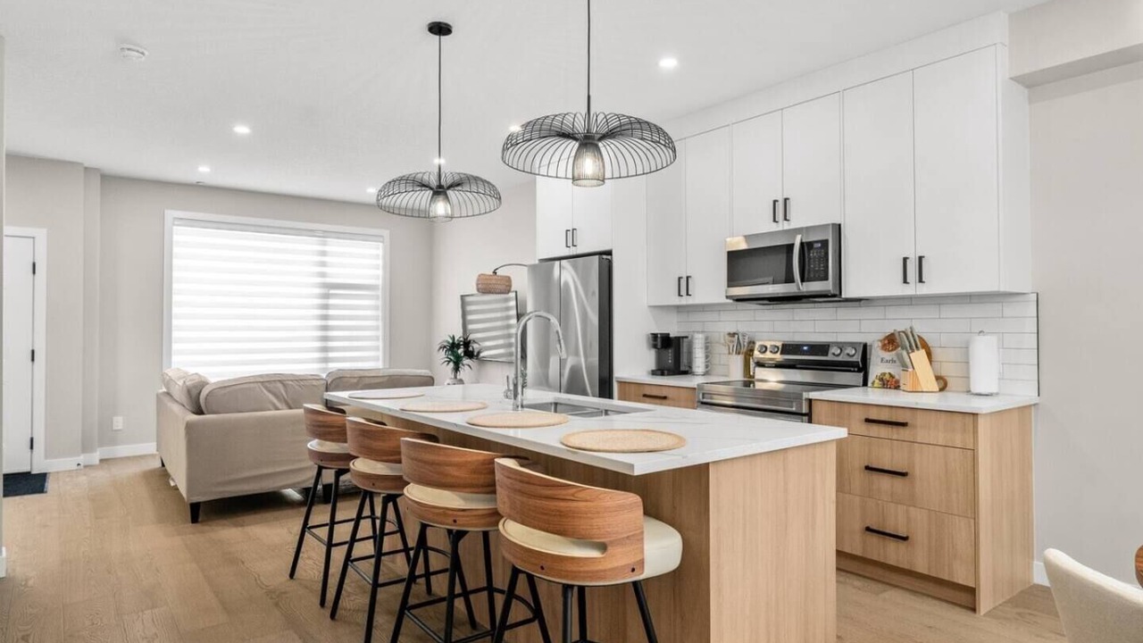 Photo of Kitchen in Banff Trail