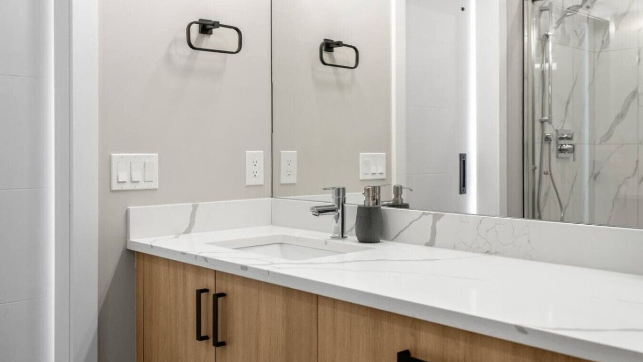 Photo of Bathroom in Banff Trail