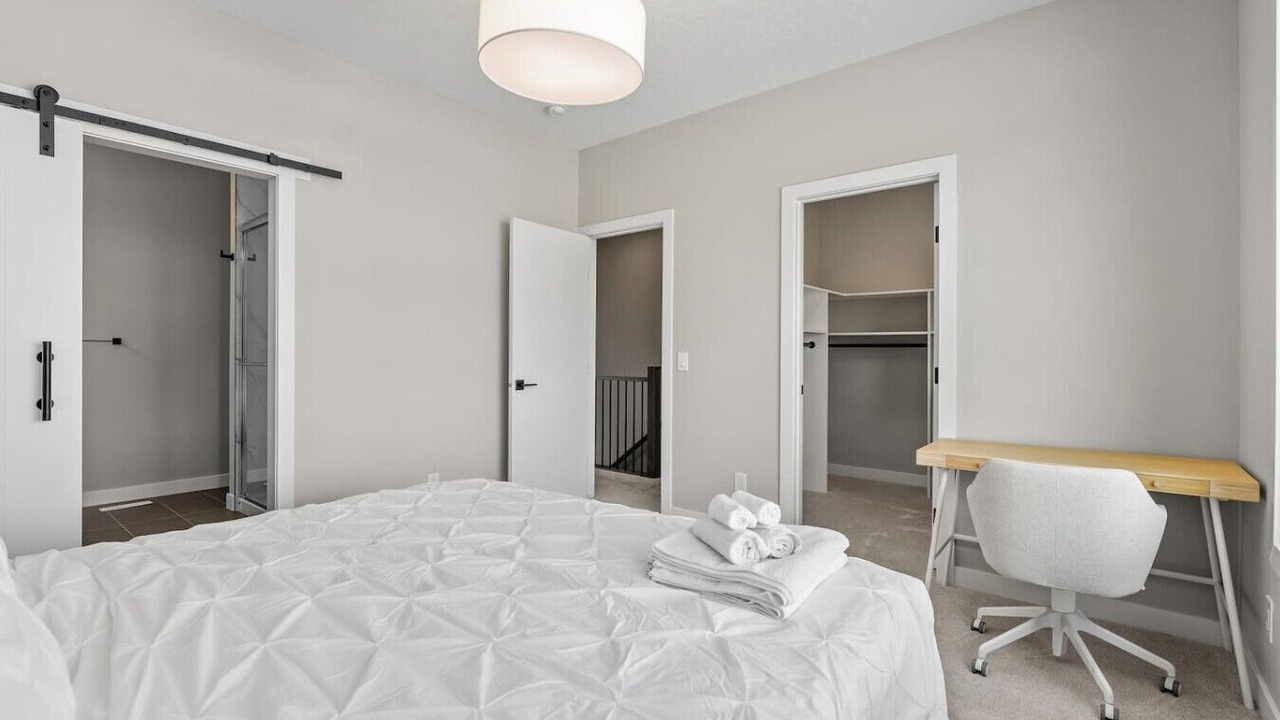 Photo of Bedroom in Banff Trail