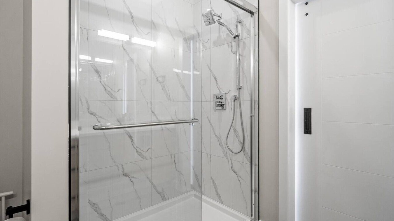 Photo of Bathroom in Banff Trail
