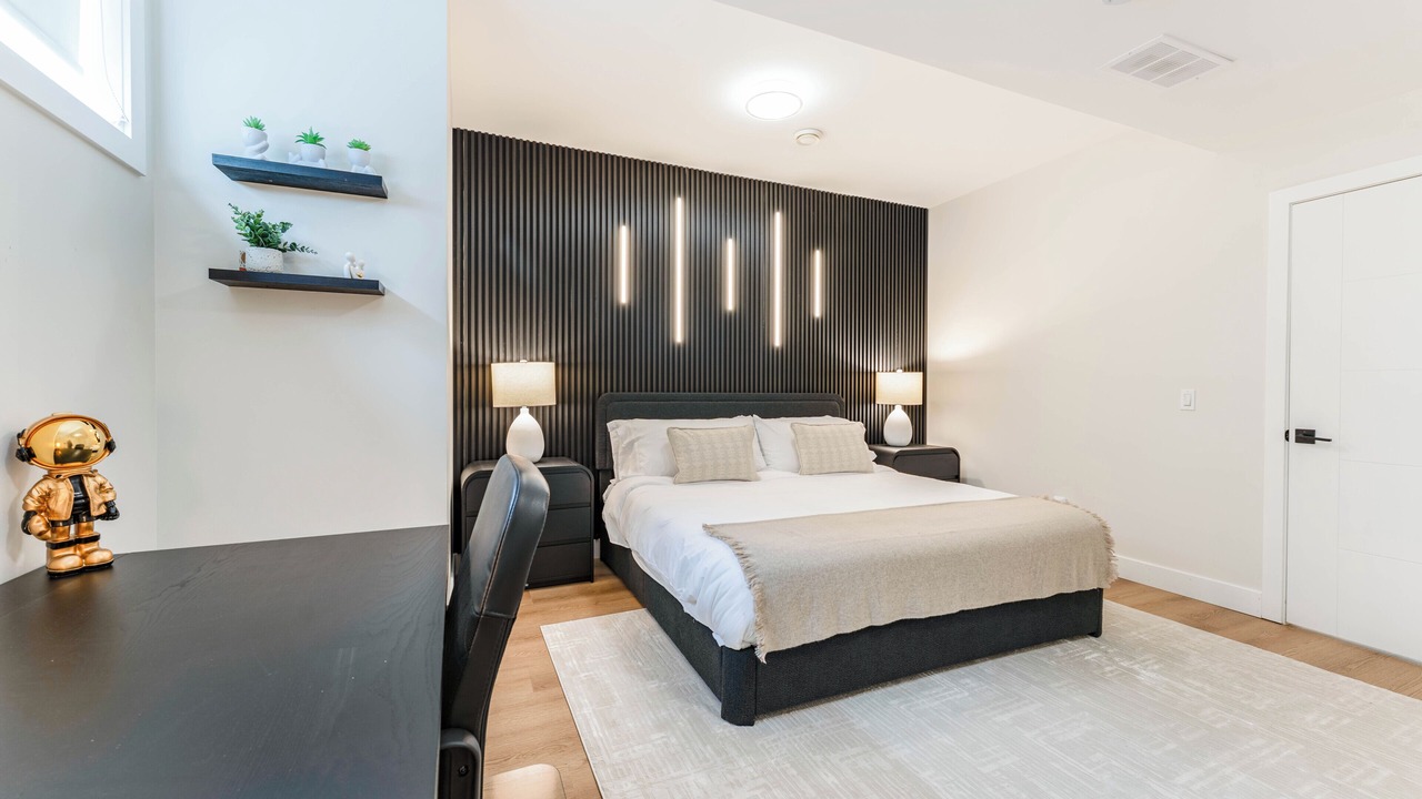 Photo of Bedroom in Forest Lawn