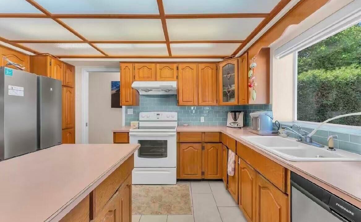 Photo of Kitchen in Surrey