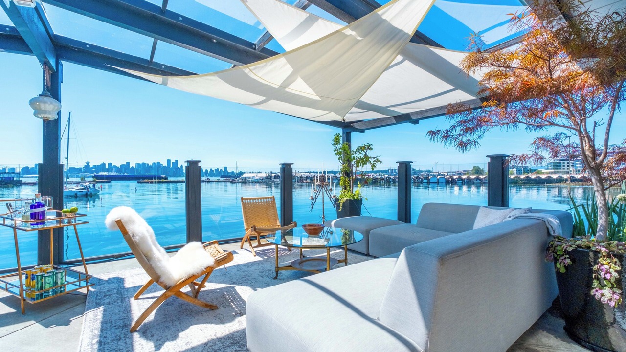 Photo of Patio Balcony in Lower Lonsdale