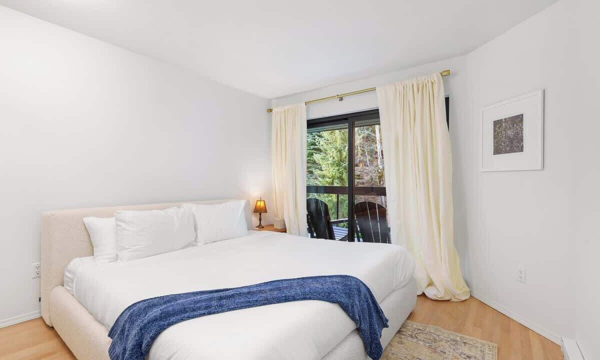 Photo of Bedroom in Blueberry Hill