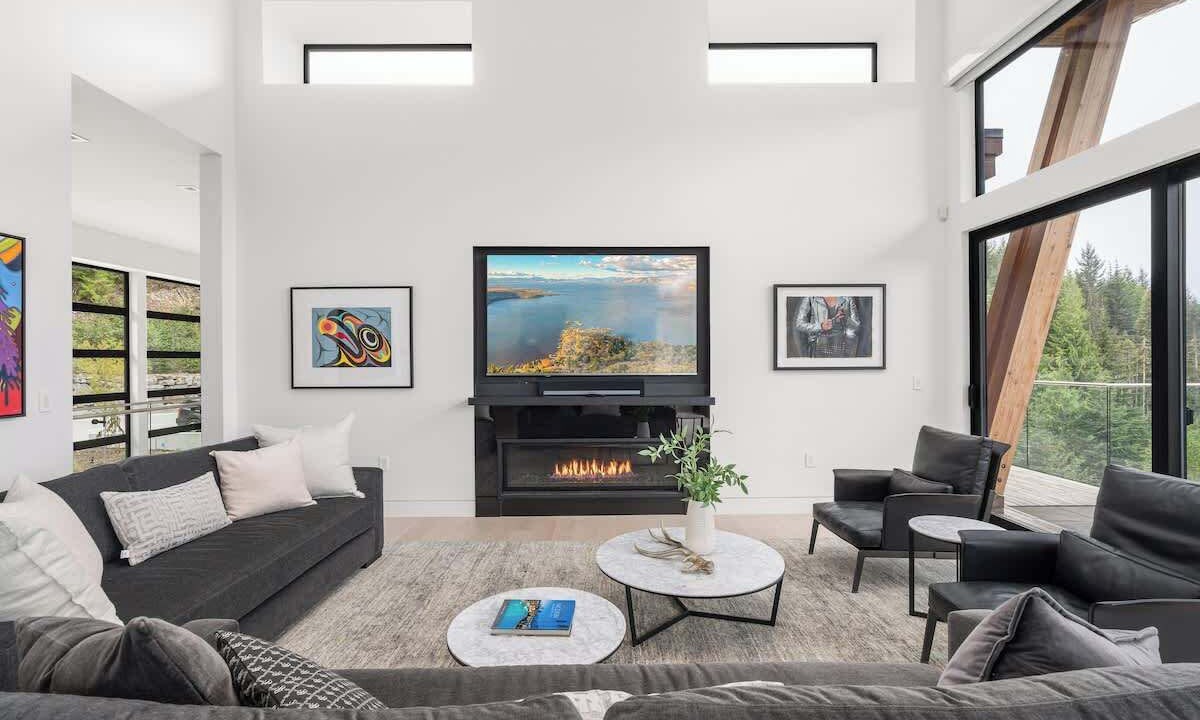 Photo of Livingroom in Whistler Creekside