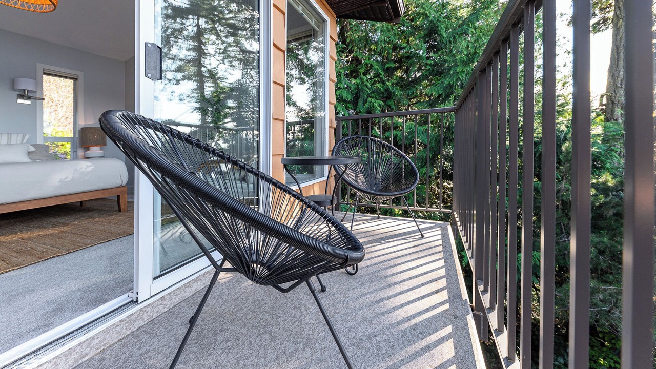 Photo of Patio Balcony in East Sooke