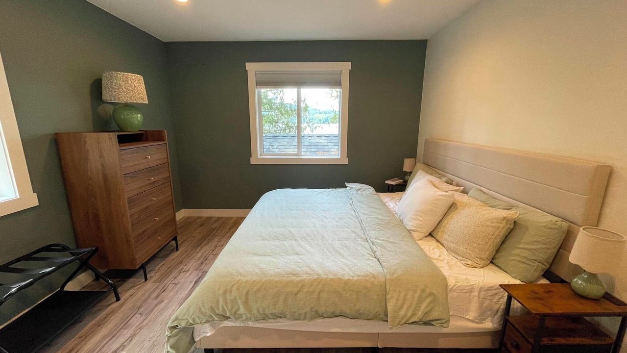 Photo of Bedroom in Port Alberni