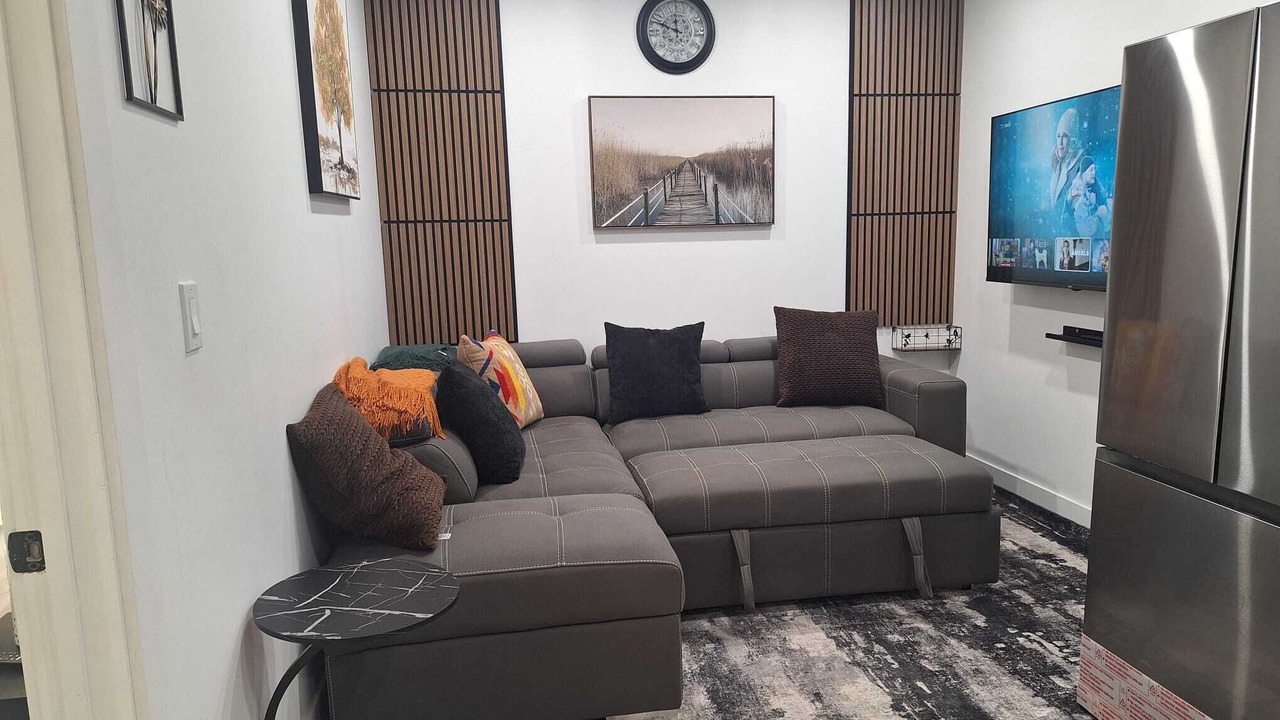 Photo of Livingroom in Leduc