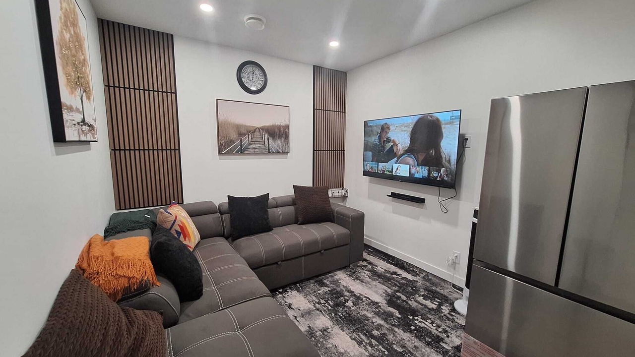 Photo of Livingroom in Leduc