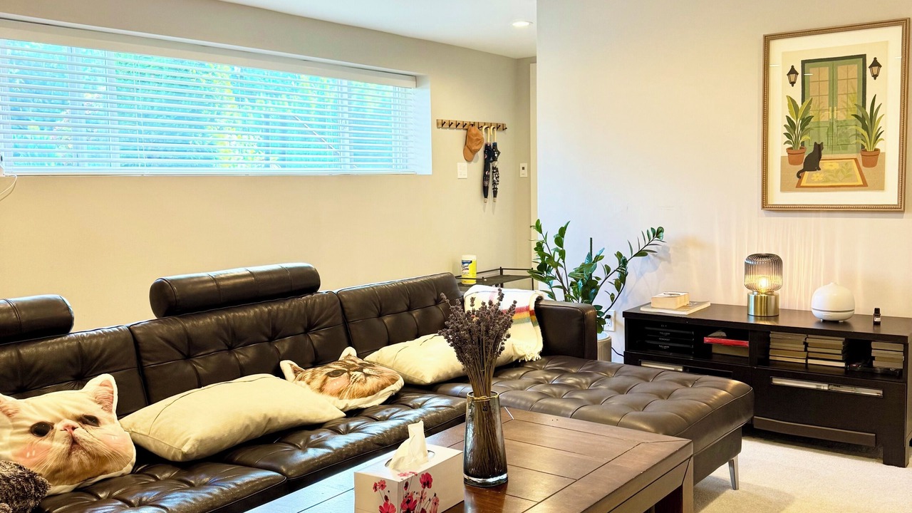 Photo of Livingroom in Hollyburn