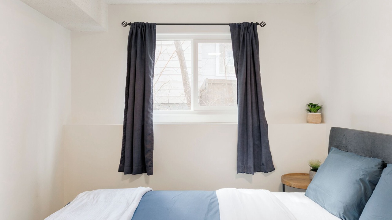 Photo of Bedroom in Crescent Heights