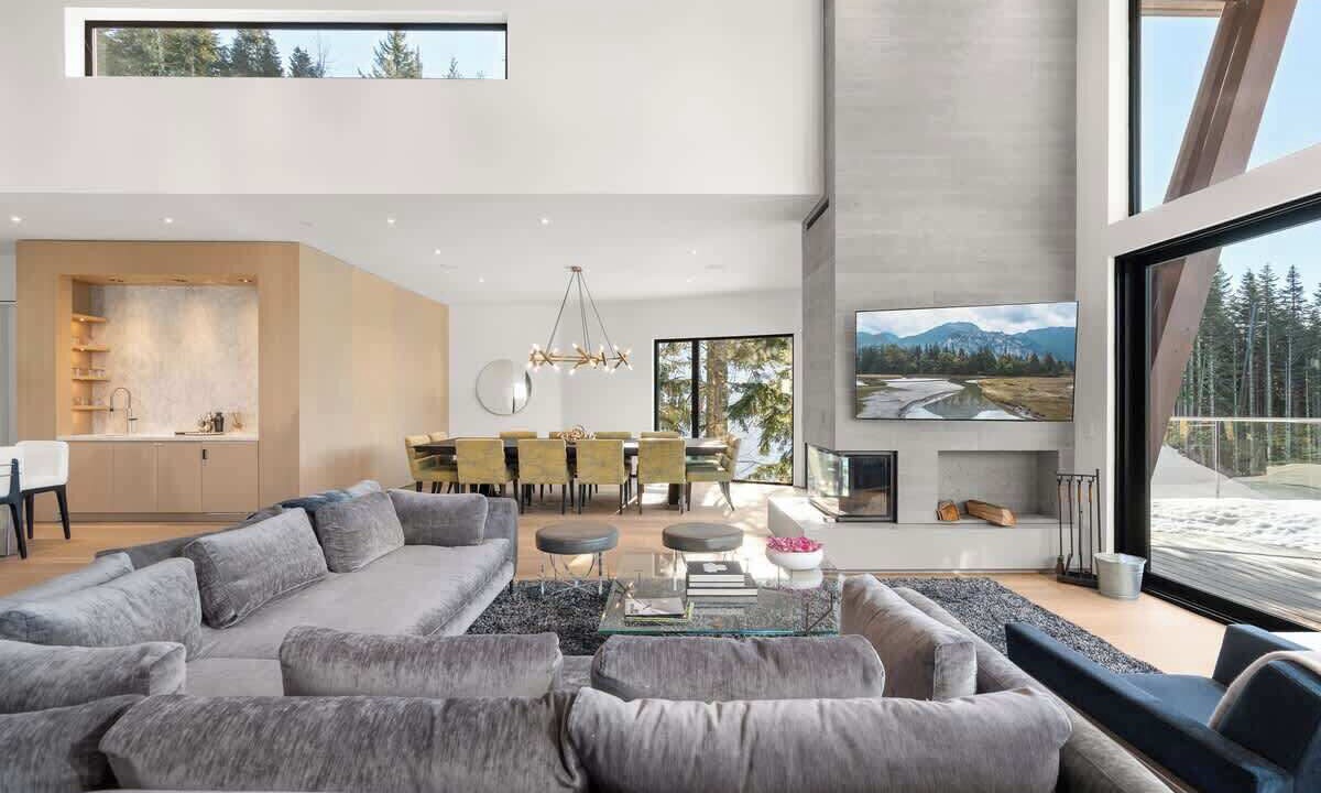 Photo of Livingroom in Whistler Creekside