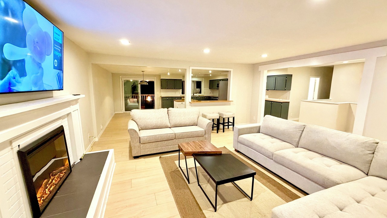 Photo of Livingroom in Aldergrove