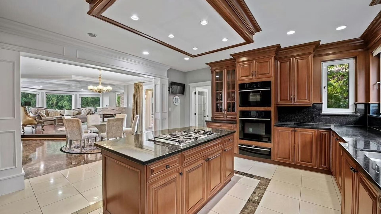 Photo of Kitchen in West Vancouver