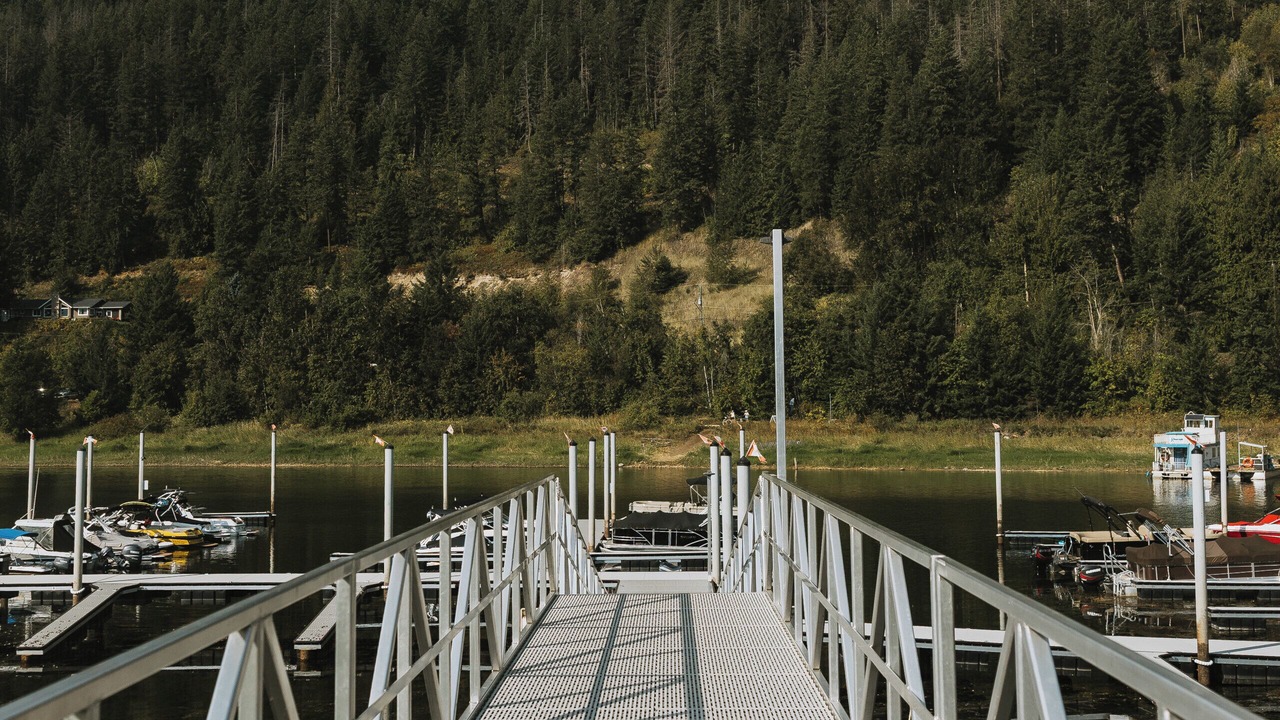 Photo of Others in Sicamous