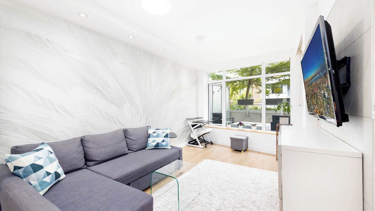 Photo of Livingroom in Southeast False Creek