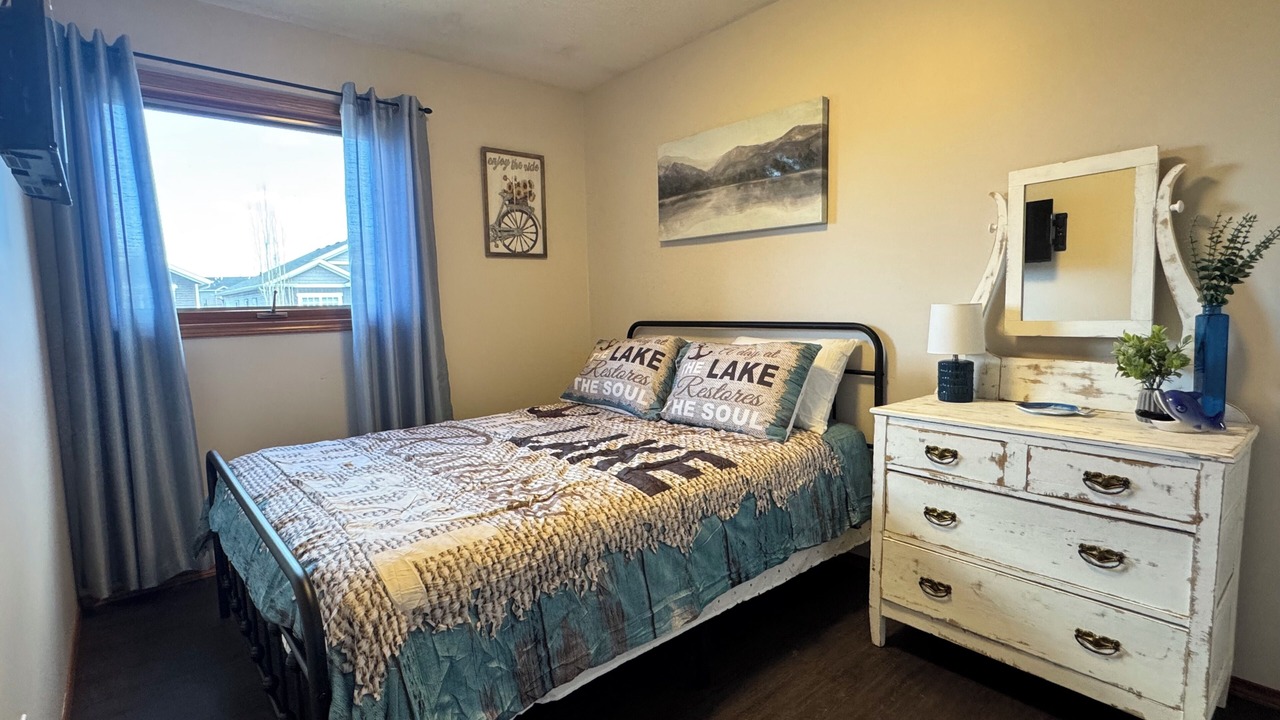 Photo of Bedroom in Sylvan Lake