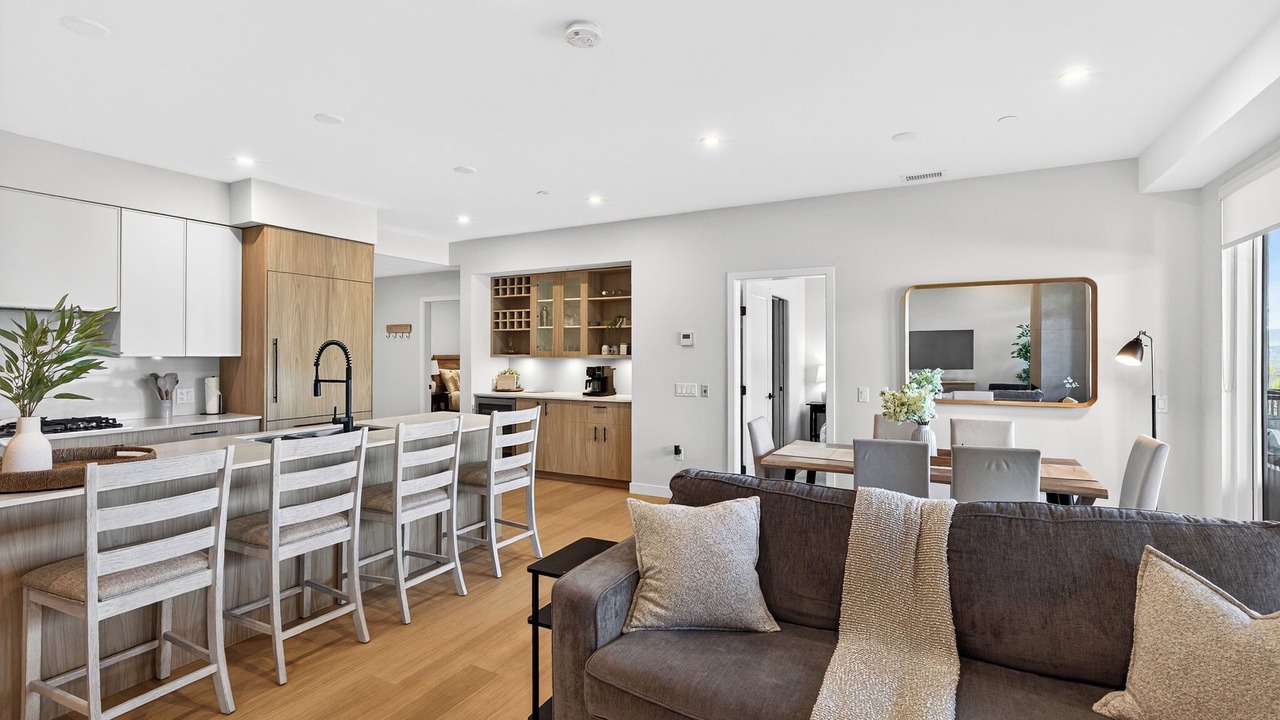 Photo of Livingroom in Central Okanagan