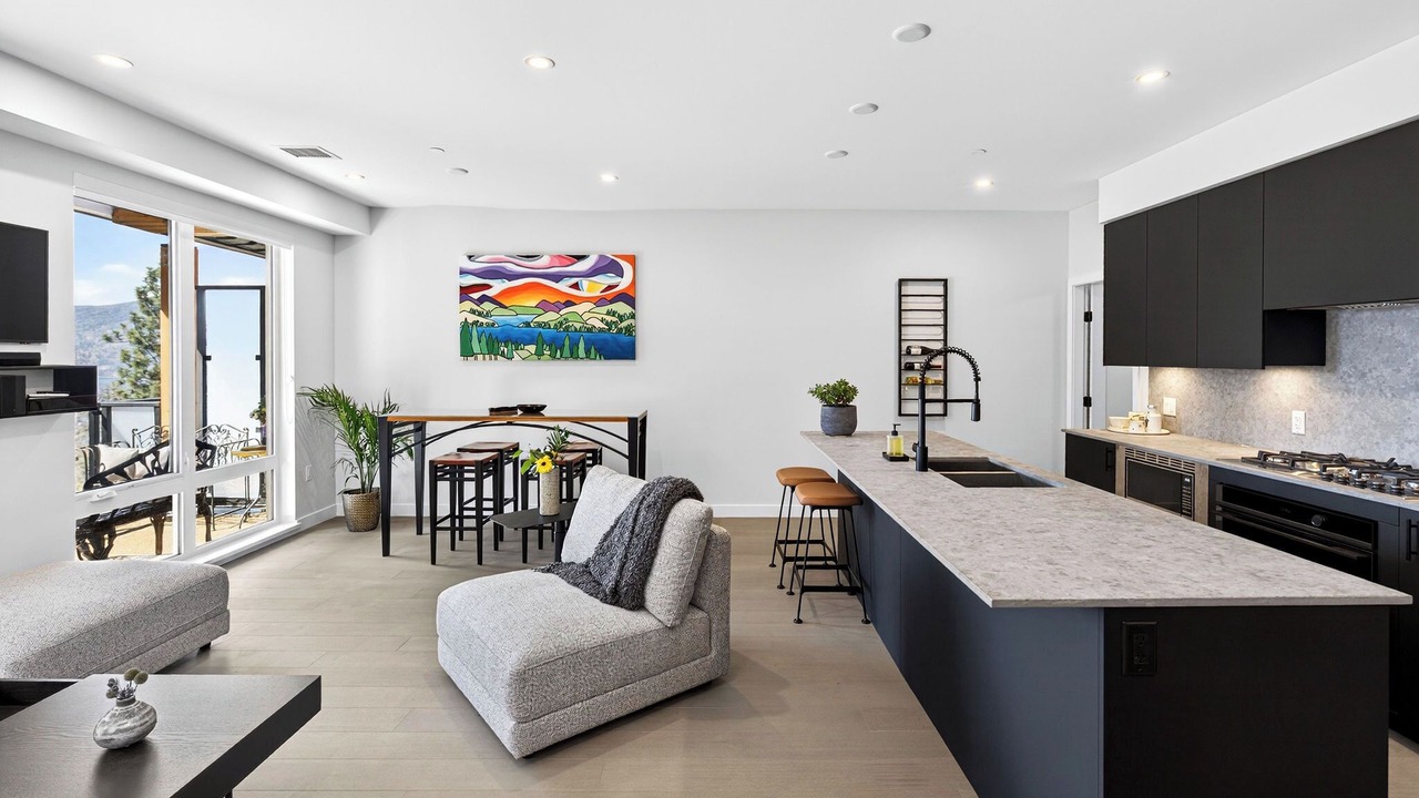Photo of Livingroom in Central Okanagan