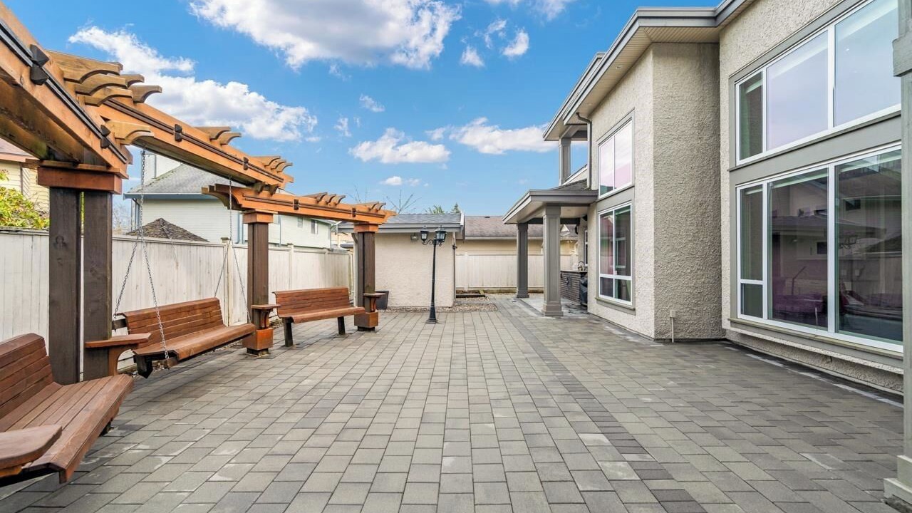 Photo of Patio Balcony in Steveston