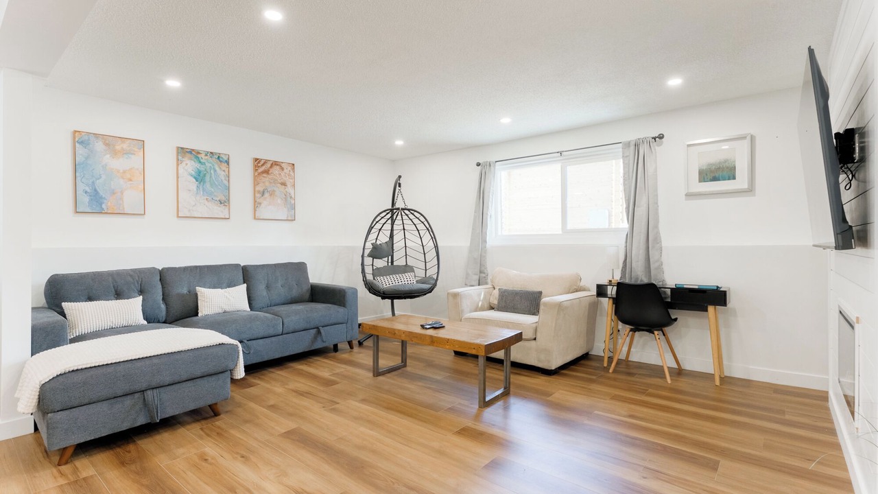 Photo of Livingroom in Crescent Heights