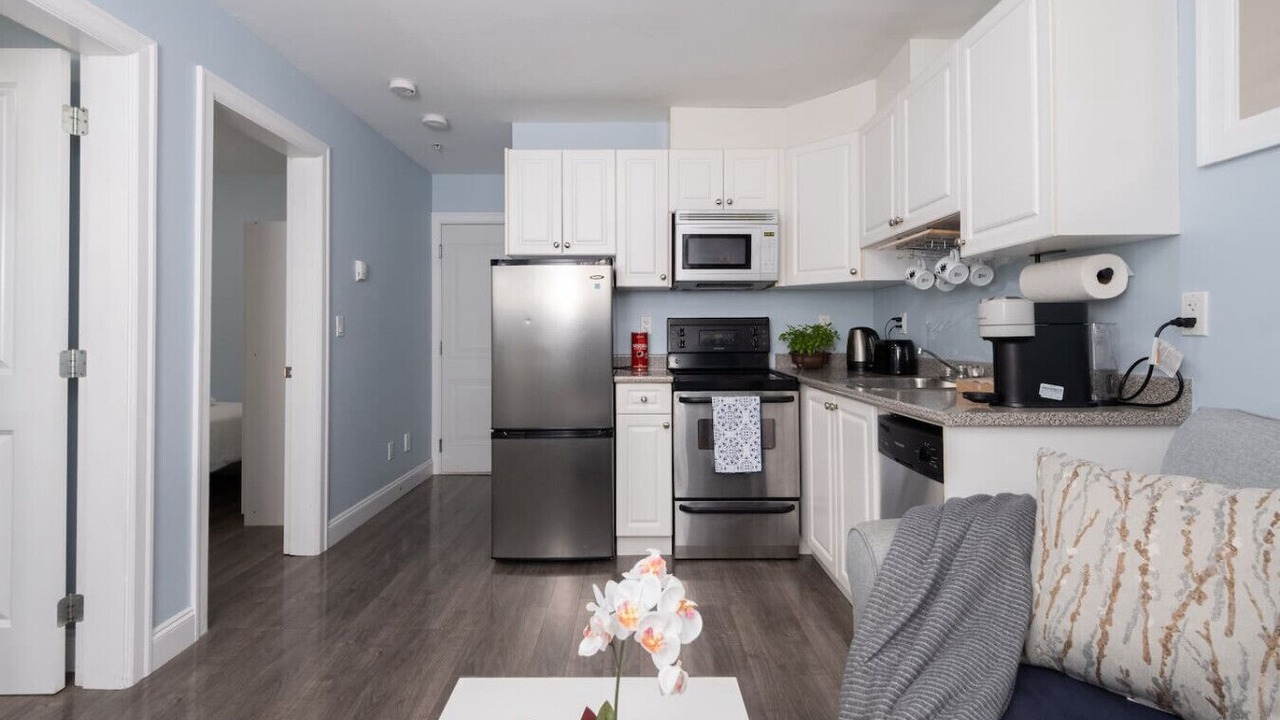Photo of Kitchen in Renfrew-Collingwood