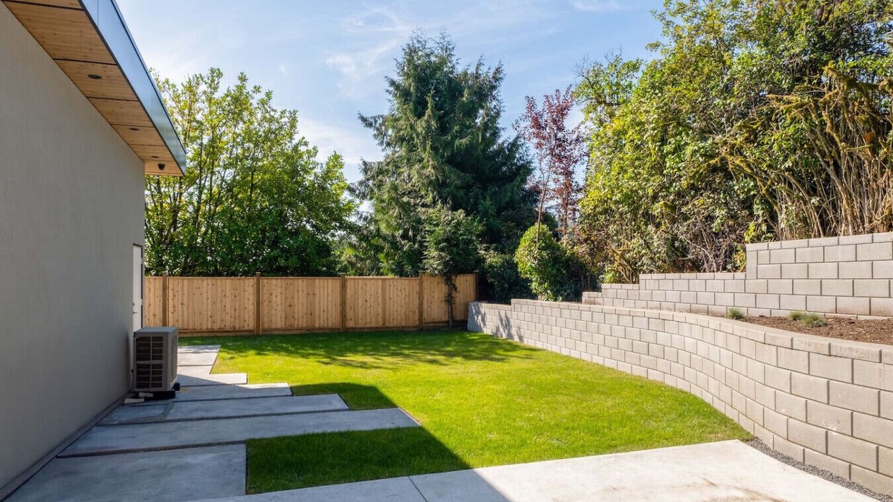 Photo of Outdoor in West Vancouver