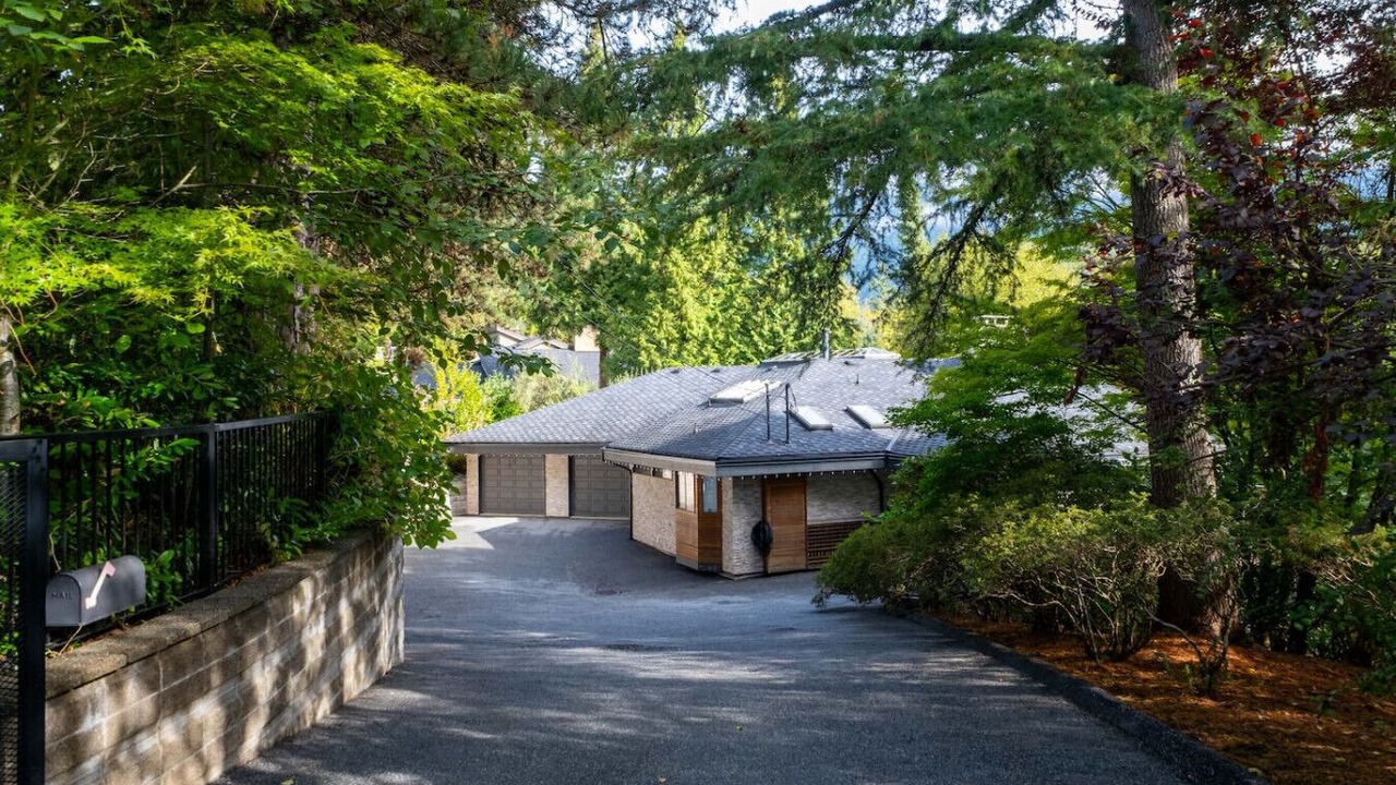 Photo of Outdoor in West Vancouver