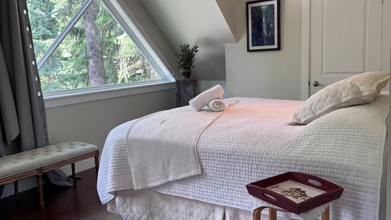 Photo of Bedroom in Anglemont