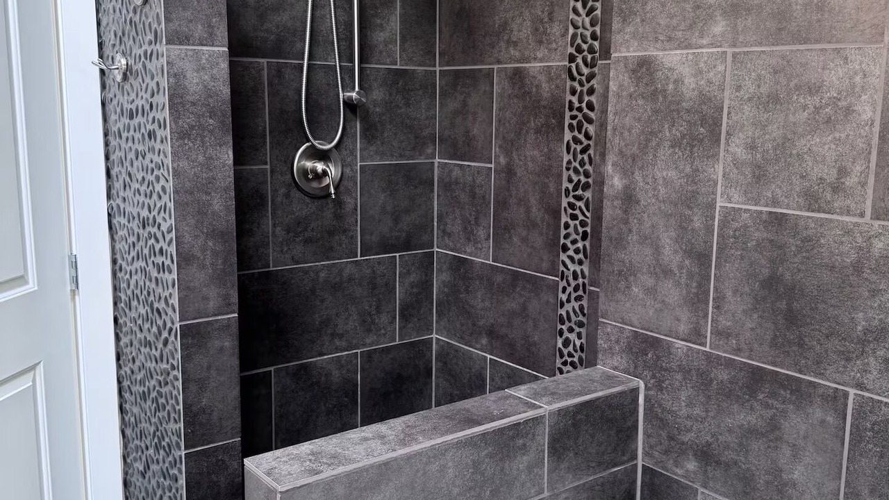 Photo of Bathroom in Anglemont