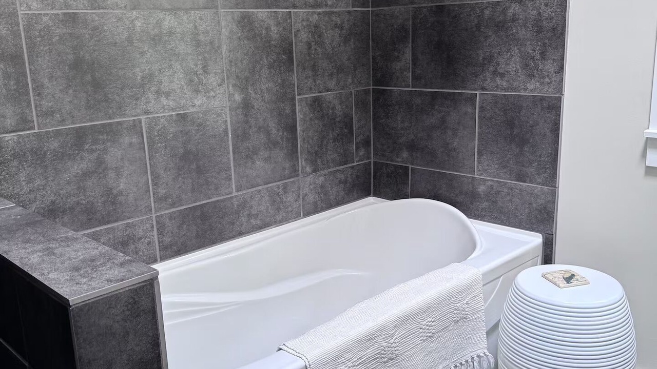 Photo of Bathroom in Anglemont