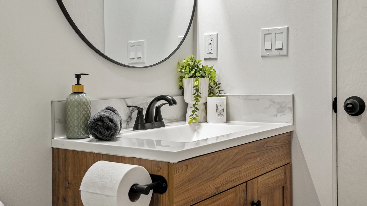 Photo of Bathroom in Haysboro