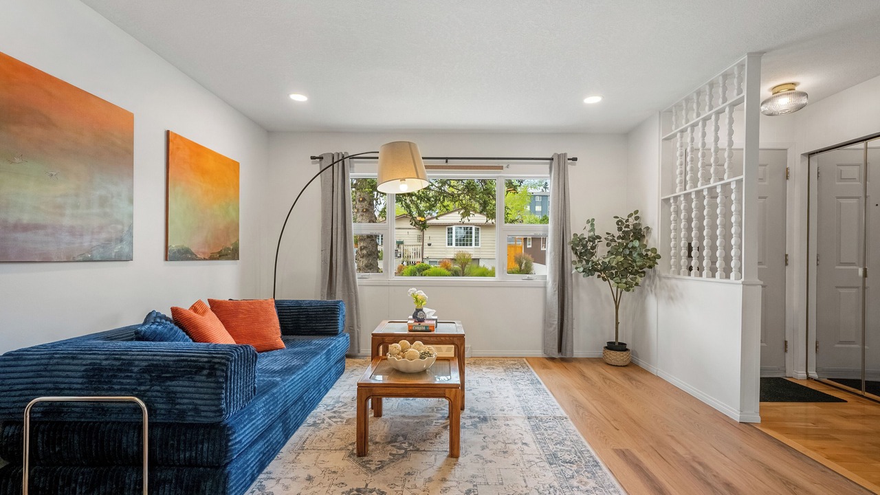 Photo of Livingroom in Haysboro