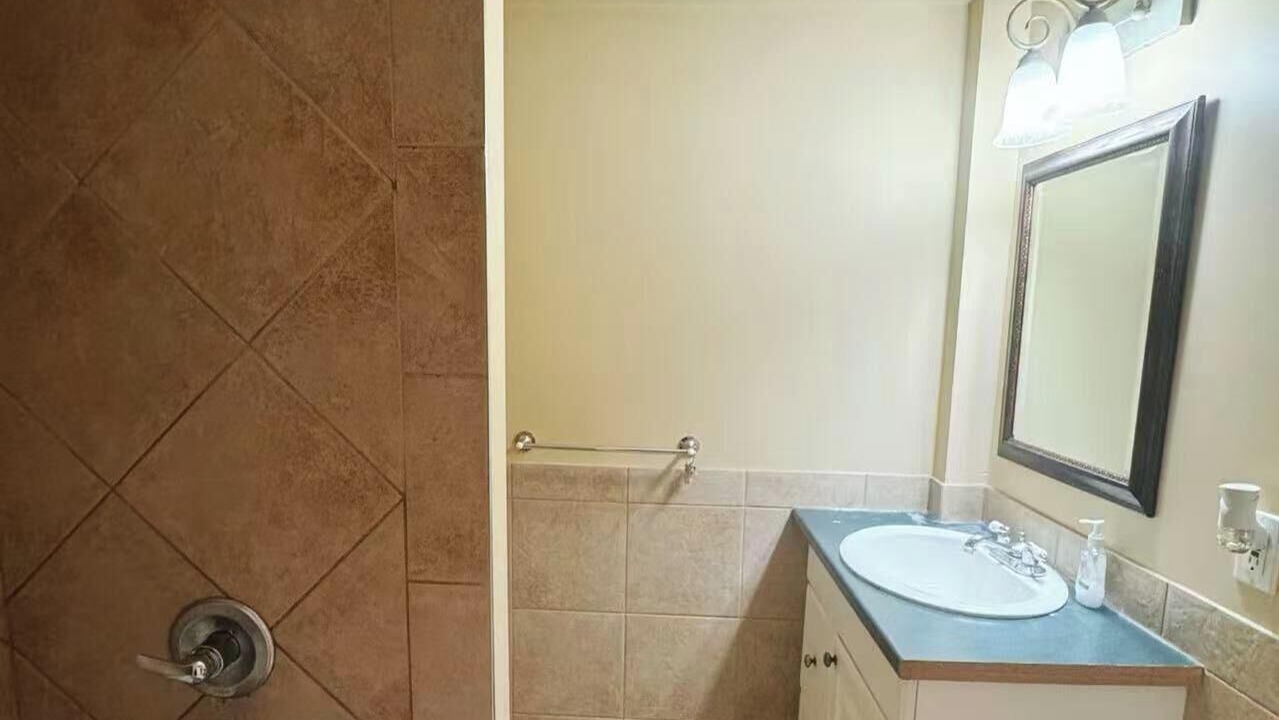 Photo of Bathroom in Kerrisdale