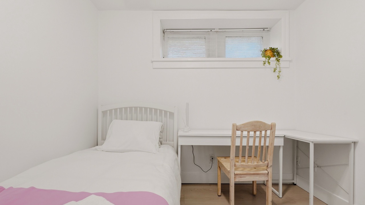 Photo of Bedroom in Kerrisdale