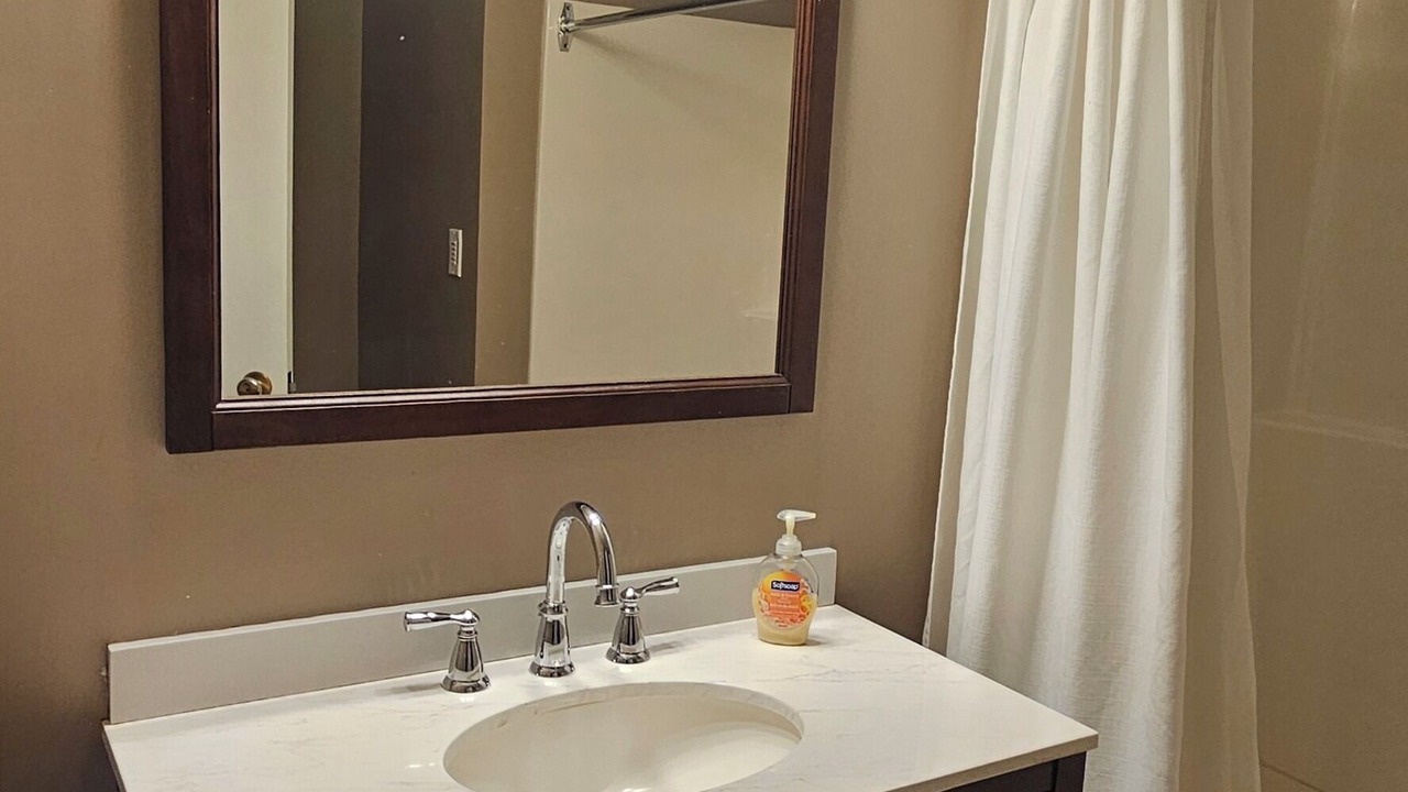 Photo of Bathroom in Saanich East