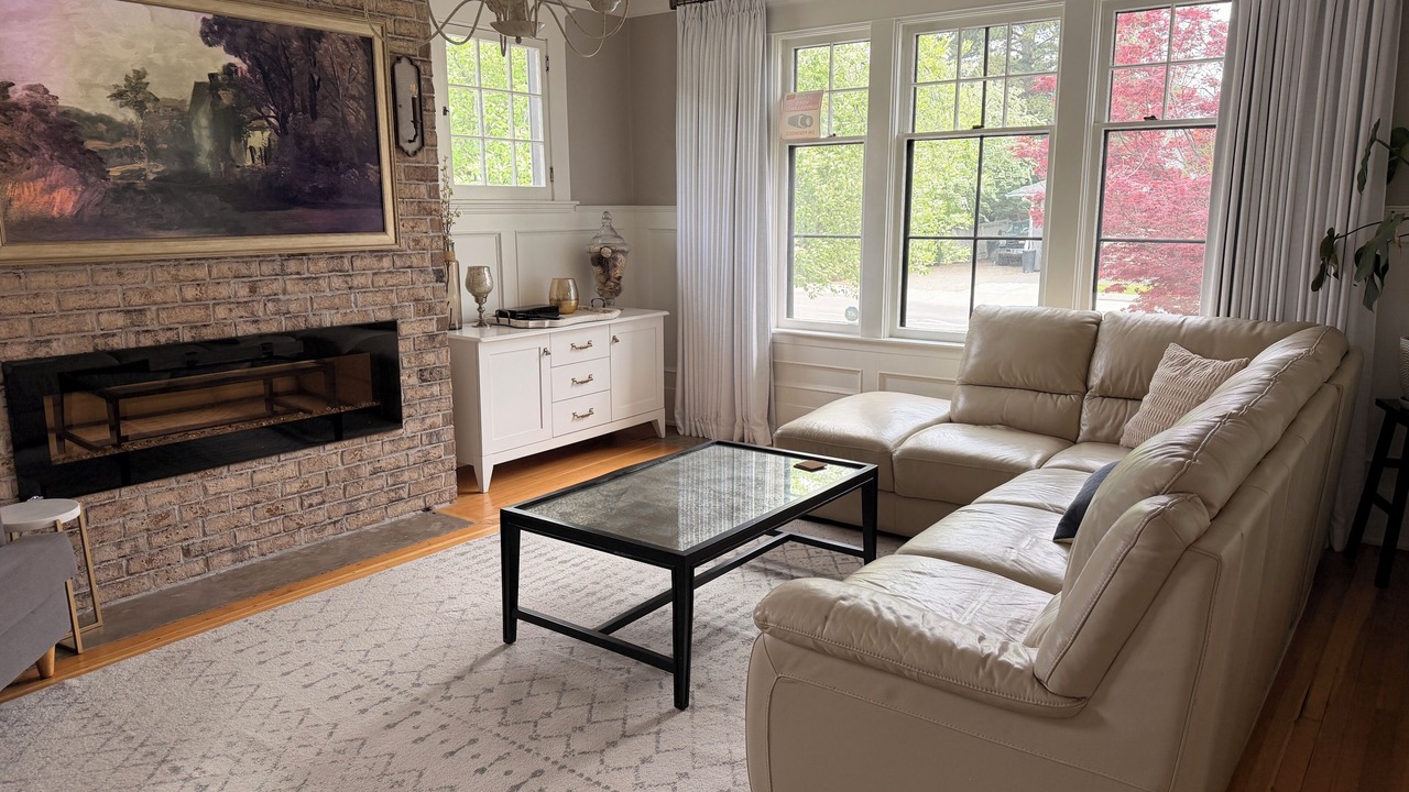 Photo of Livingroom in South Central
