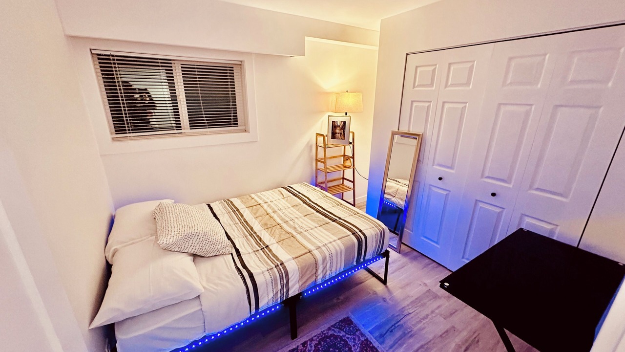 Photo of Bedroom in Saanich East