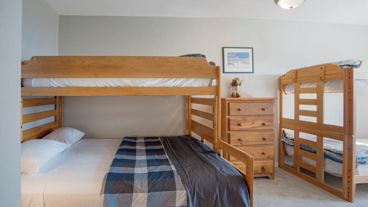 Photo of Bedroom in Silver Star Mountain