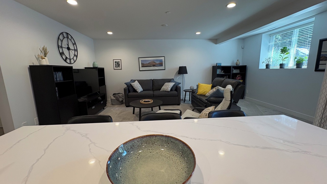 Photo of Livingroom in Langley