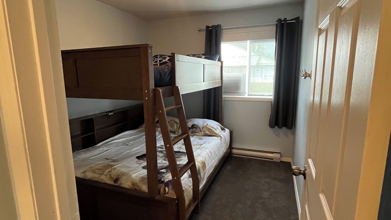 Photo of Bedroom in Sicamous