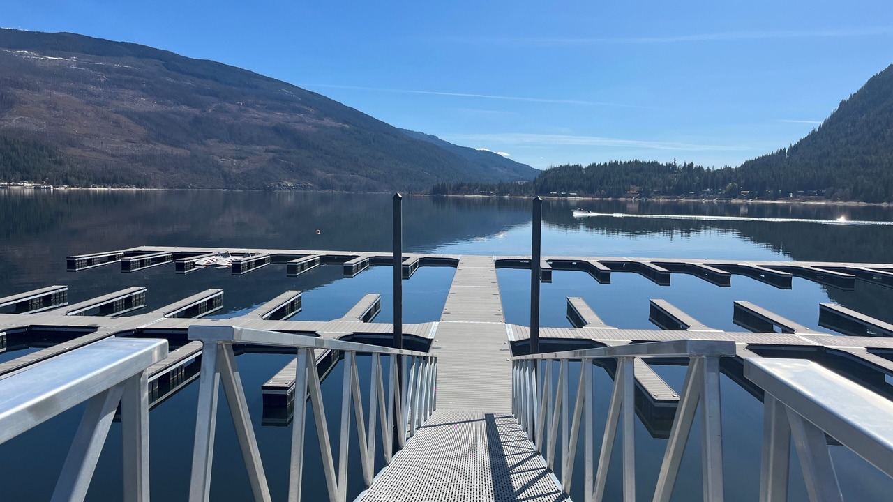 Photo of Others in Sicamous