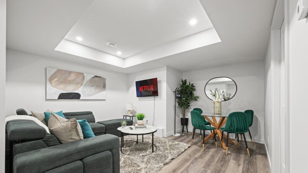 Photo of Livingroom in Southeast Edmonton