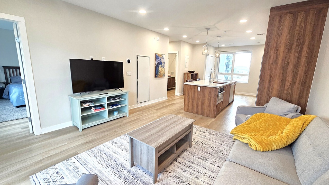 Photo of Livingroom in University District