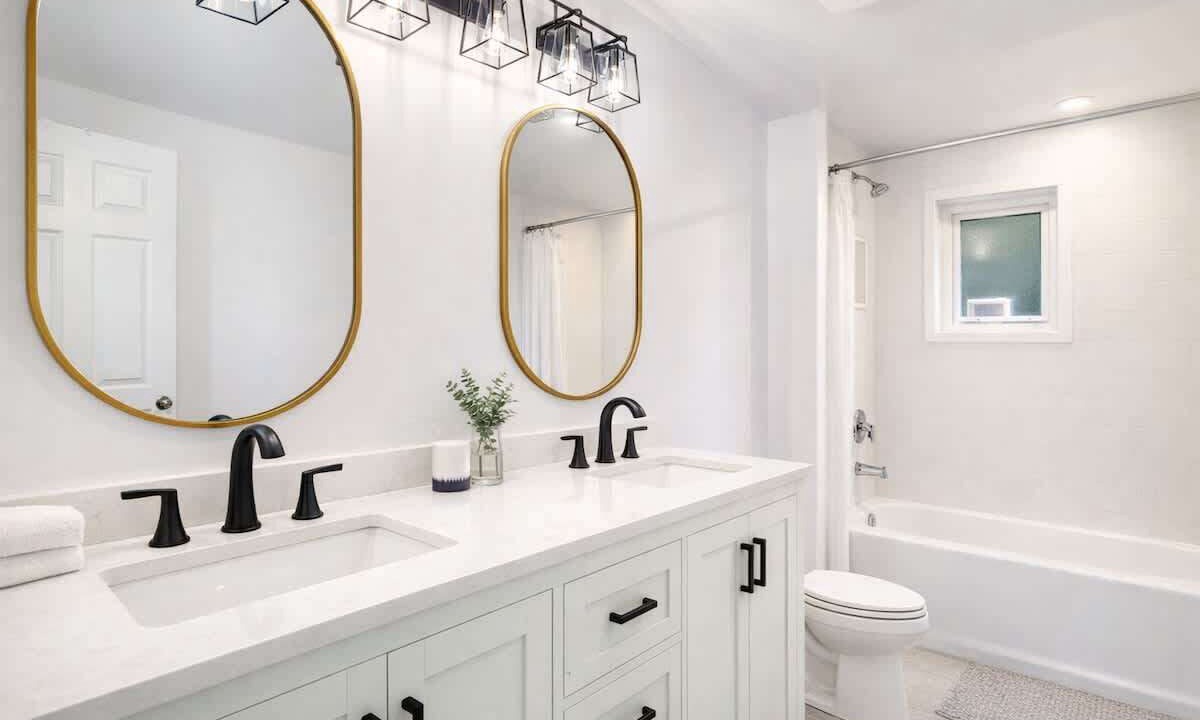 Photo of Bathroom in Halfmoon Bay