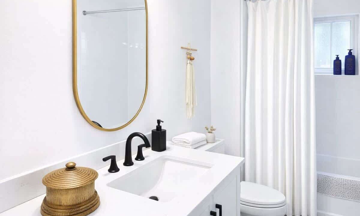 Photo of Bathroom in Halfmoon Bay