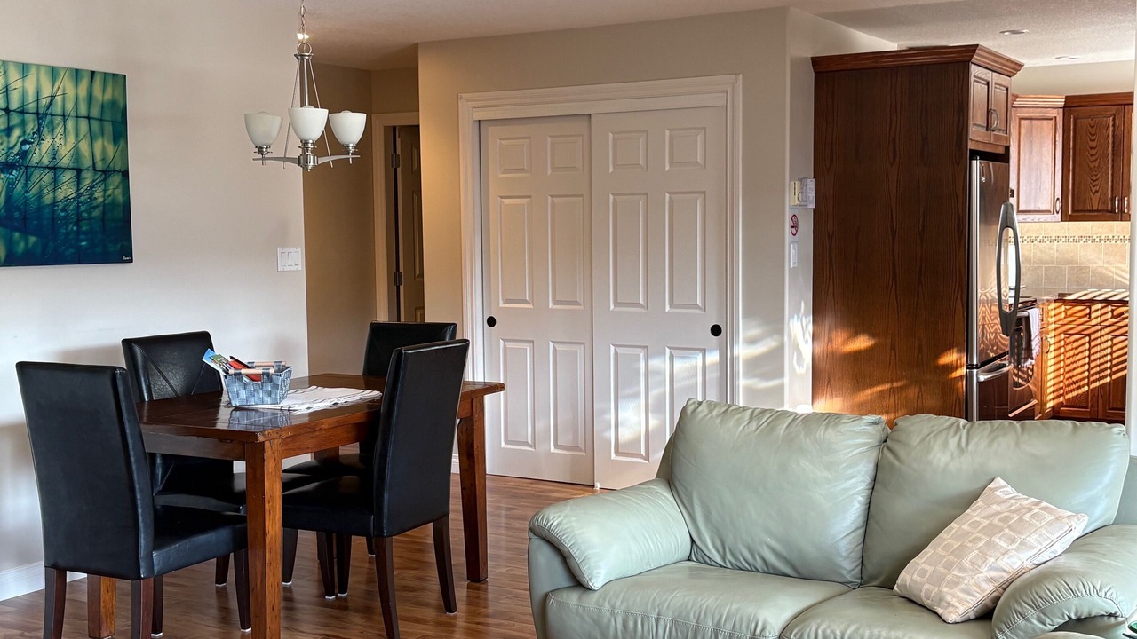 Photo of Livingroom in Okanagan-Similkameen