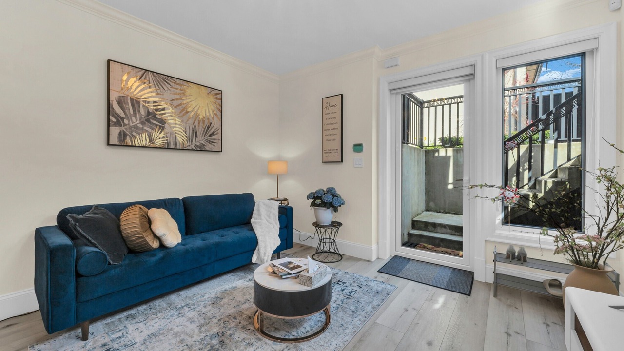 Photo of Livingroom in West Side
