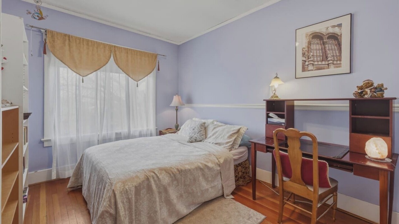Photo of Bedroom in Lower Lonsdale